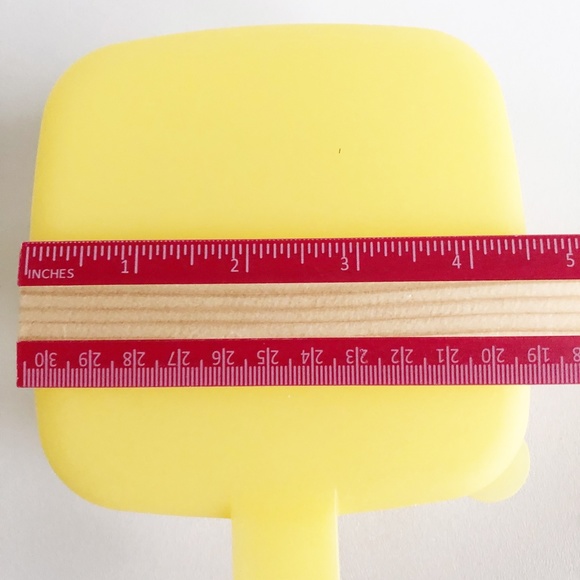 Tupperware Forget Me Knot Hanging Cheesep Keeper Container #5338 Yellow - Picture 10 of 11